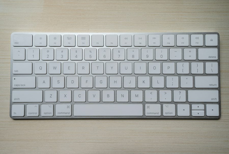 Teclado Mecânico RGB TKL